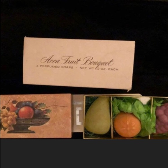 Avon • Vintage • Fruit Bouquet • Perfumed Soap • New W/ Box - Picture 3 of 9